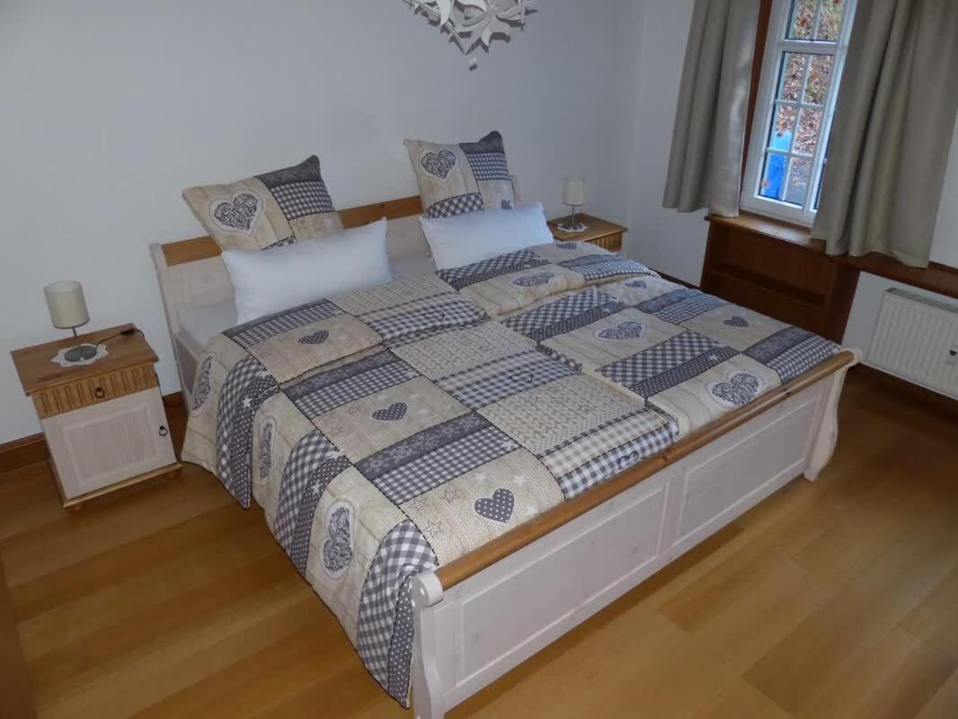Ferienwohnung "Alte Pleiner Muehle" エクステリア 写真